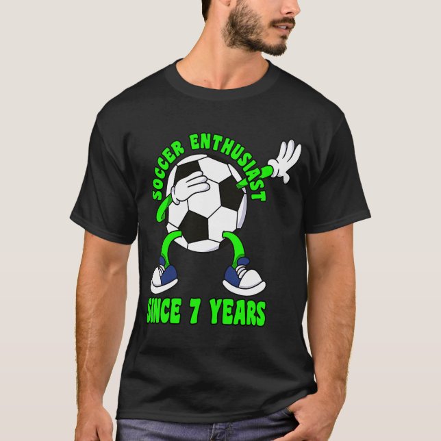 Camiseta Feliz 7 de aniversário, 7 anos, bebendo 7 de futeb (Frente)