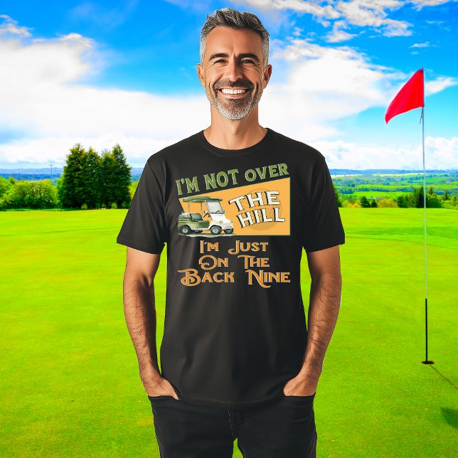 Camiseta Feliz Aniversário Sobre O Golfe Do Morro (Funny Golf Shirt for older adults. Great as a birthday gift or for someone retiring. )