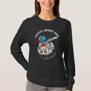 Camiseta Feliz Astronauta Espacial Lua Galáxia Universo Tel