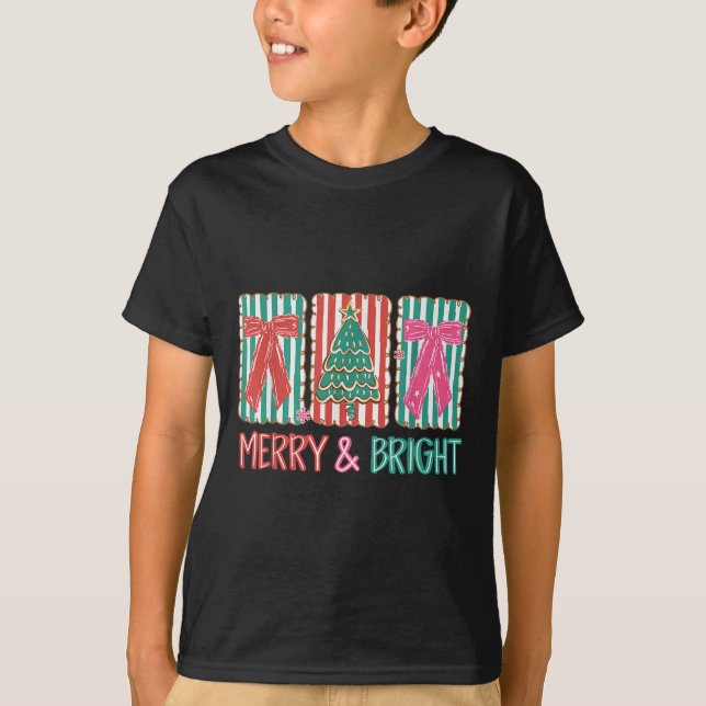 Camiseta Feliz De Arco De Coquetes E Árvore De Natal Brilha (Frente)