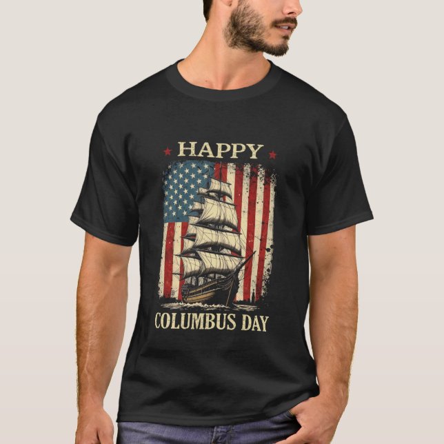 Camiseta Feliz Dia de Colombo Desenho Christopher Columbus  (Frente)