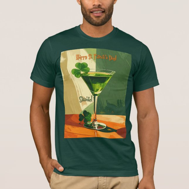 Camiseta Feliz Dia de São Patrício Shamrock Martini  (Frente)