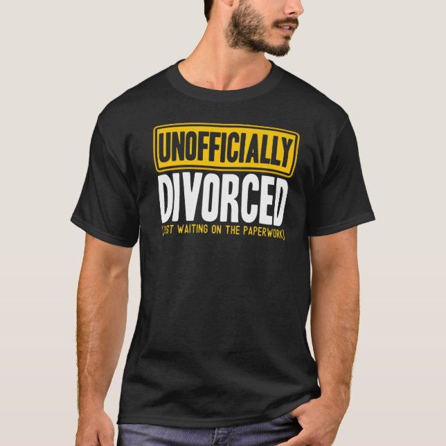 Camiseta Feliz Divórcio de Paperwor Não Divorciado (Frente)
