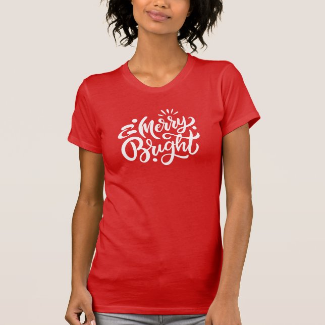 Camiseta Feliz e Bright Modern Red Christmas Bella Canvas (Frente)