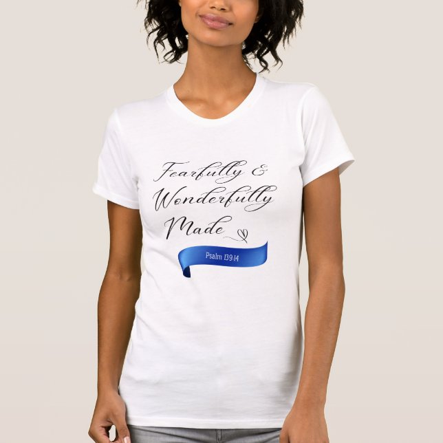 Camiseta Feliz e Maravilhosamente Feito (Frente)