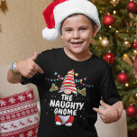 Camiseta Feliz Gnomo Personalizado<br><div class="desc">Personalize facilmente esta divertida design de férias de inverno com um gnomo de Natal,  que diz: O gnomo malvado. Faça seu próprio conjunto de correspondência exclusivo para a família!</div>