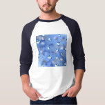 Camiseta Feliz Hanukkah Challing Stars and Dreidels<br><div class="desc">Você está vendo a coleção de Design Lee Hiller. Roupa,  Ofertas e Coleções Lee Hiller Fotografia ou Coleção de Arte Digital. Você pode ver sua fotografia da Nature em http://HikeOurPlanet.com/ e seguir seu blog de caminhada no Hot Primavera National Park.</div>