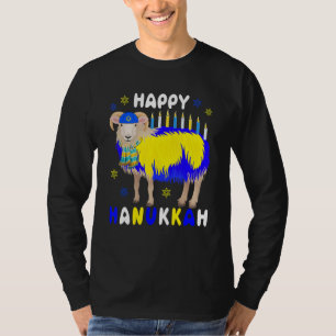 Camiseta Feliz Hanukkah Menorá Ovelha Usando Chapéu Judaico