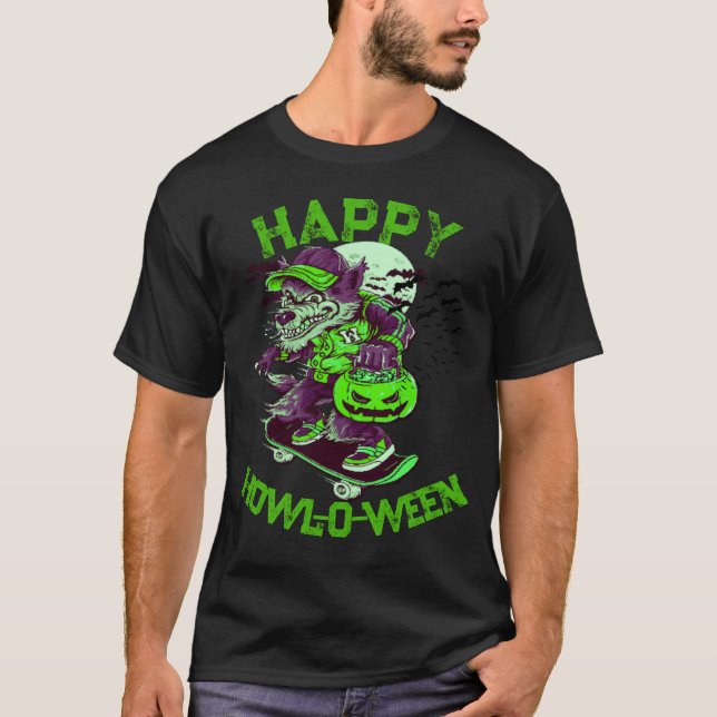 Camiseta Feliz Howl-o-entre Wolf Andando em skate (Frente)