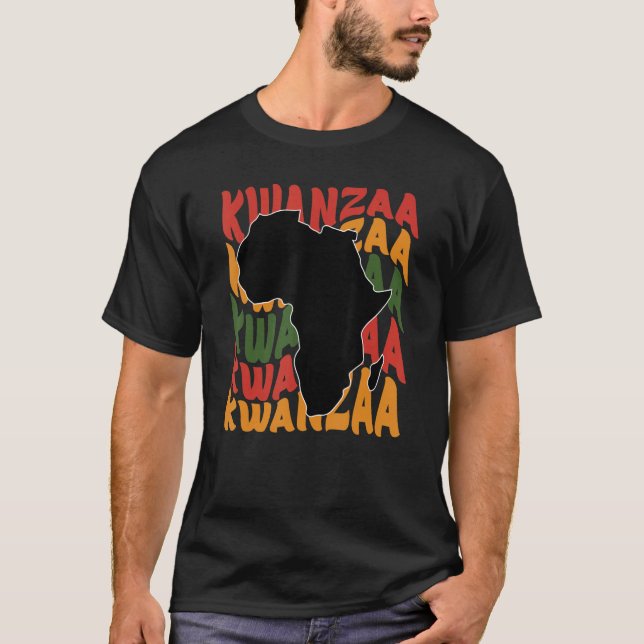 Camiseta Feliz Kwanzaa Mapa Africano Kinara Velas Celebrati (Frente)