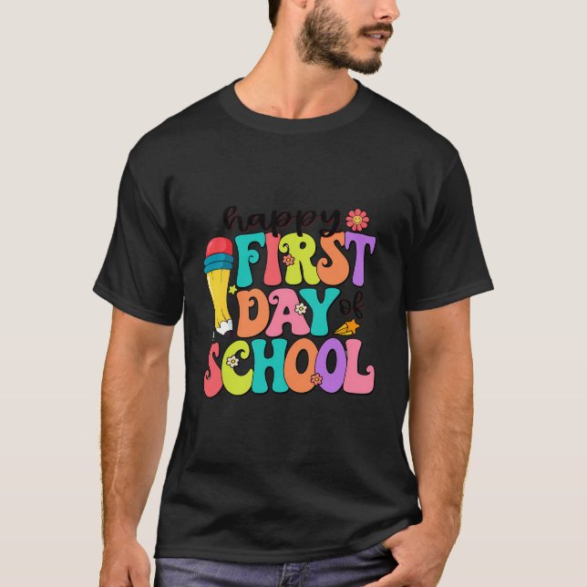 Camiseta Feliz Primeiro Dia Da Escola Engraçado Bem-Vindo A (Frente)