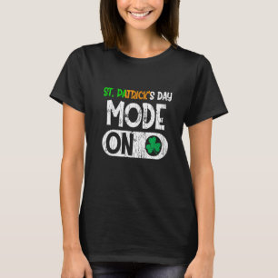Camiseta Feliz Rua No Dia De Patrick No Engraçado Shamroc I