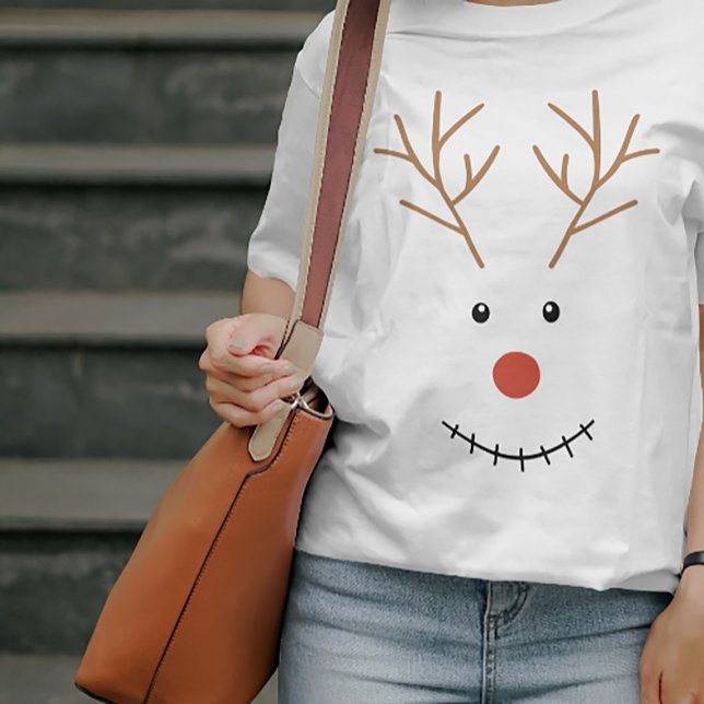 Camiseta Feliz Sorriso Cara de Neve (#zazzlemade #HappySnowmanFace #ChristmasSnowman  #winter #deer #FunnyChristmas # HolidayT-Shirt)