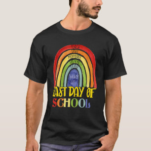 Camiseta Feliz Último Dia De Aula Professor Aluno Arco-Íris