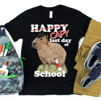 Camiseta Feliz Último Dia de Escola Formatura de Capivara