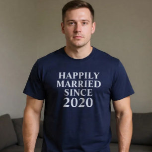 Camiseta Felizmente Casados Desde Casais Personalizados