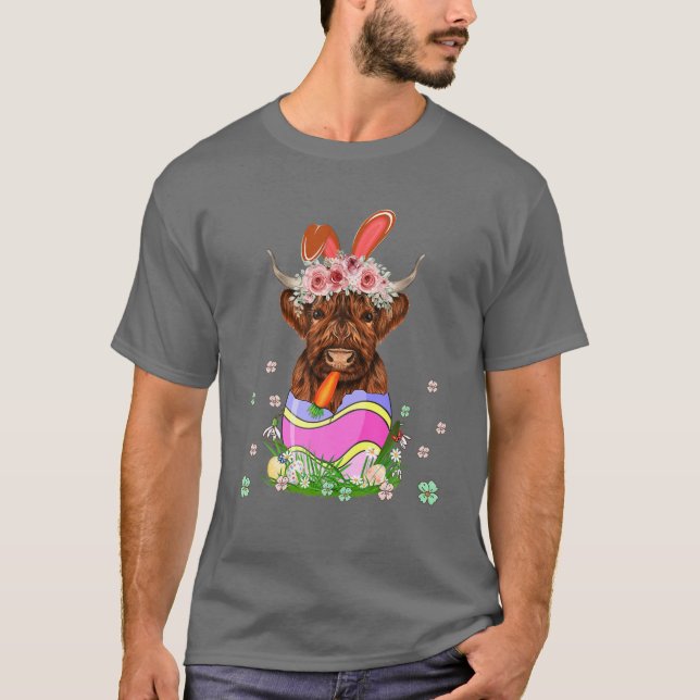 Camiseta Felz pascoa Scottish Highland Cow Bunny Egg Hunt (Frente)