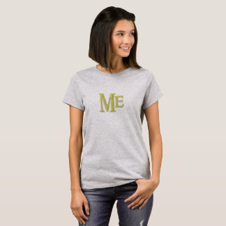 Camiseta feminina à venda.