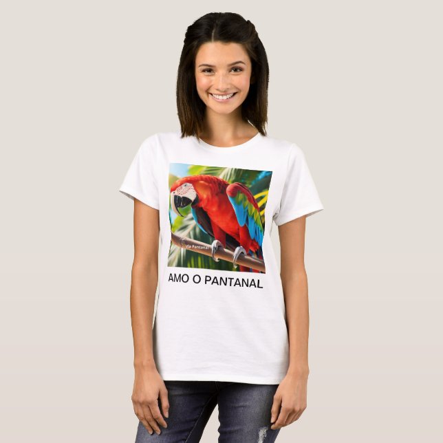 Camiseta Feminina Básica Arara Vermelha (Frente Completa)