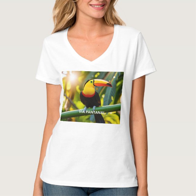 Camiseta Feminina Básica, Gola em V Tucano (Frente)
