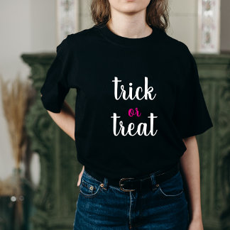 Camiseta Feminina de Halloween com Letra Moderna "