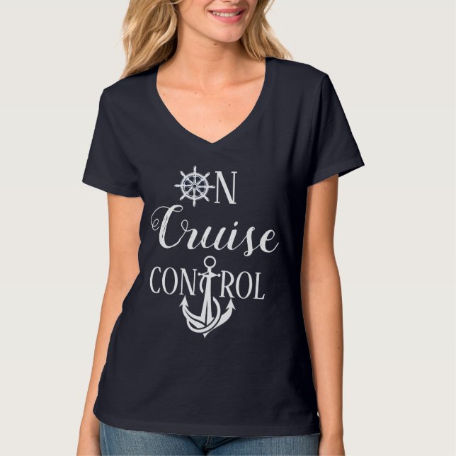 Camiseta Feminina Em Cruzeiro Controlado (Frente)