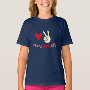 Camiseta Feminina Peace and Love   Coração e Ervil