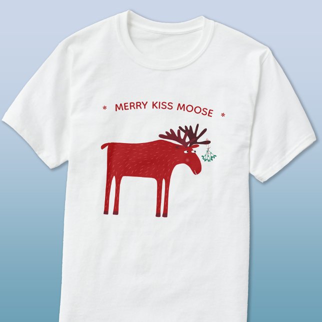 Camiseta Feriado Moose Engraçado (Merry Kiss Moose funny moose or elk and mistletoe custom text t-shirt for man or woman)