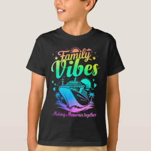 Camiseta Férias de Cruzeiro de Reunião Familiar Vibes Famil