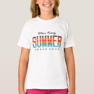 Camiseta Férias de verão da família colorida no pôr do sol 