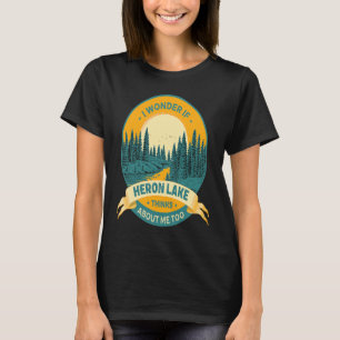 Camiseta Férias no Lago de Pesca de Barco Acampamento Heron