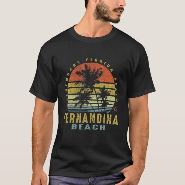 Camiseta Fernandina Beach Retro Palm Sunset Beach Design (Frente)