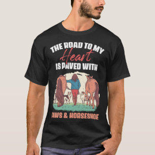 Camiseta Ferraduras Impressão de Pata Vida no Campo para Ca