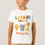 Camiseta Festa de Birthday Boy Trendy Safari<br><div class="desc">Uma camiseta tradicional de safari com vários animais selvagens,  este item exibe "Safari Party" escrito em texto colorido estilizado. Embaixo está uma girafa,  elefante e leão. Na parte inferior,  "Birthday Boy" está escrito em legal cor de laranja. Peça o seu hoje! Gráficos por Design Prettygrafik (https://www.etsy.com/shop/Prettygrafikdesign)</div>