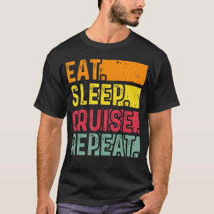 Camiseta Festa de Cruzeiro de Repetição do Sono na Esquadra