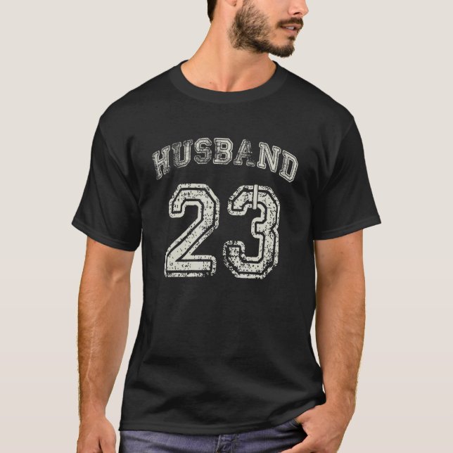 Camiseta Festa de Engajamento do Marido Roupas Combinando 2 (Frente)