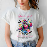 Camiseta Festa de solteira Rosa Ghouls Hallowen<br><div class="desc">Prepare-se para celebrar em estilo com nossa Festa de solteira de T-Shirt do Dia das Bruxas Rosa! Esta camisa divertida e festiva apresenta um design cor-de-rosa arrojado perfeito para a noiva-a-ser e seu esquadrão de mísseis. Quer você esteja batendo na cidade ou tendo uma noite assustadora, esta camiseta adiciona um...</div>