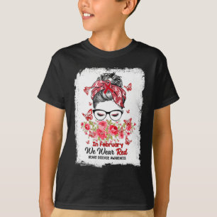 Camiseta Fevereiro Vestimos vermelhos com conhecimento de d