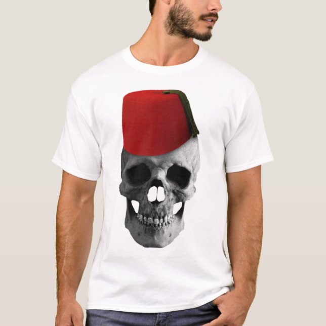 Camiseta Fez do Effendi: Um Conto Egípcio do Crânio (Frente)