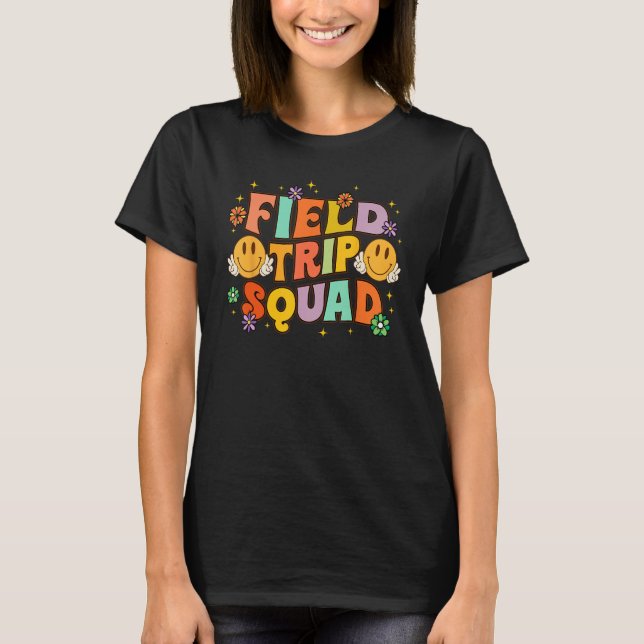 Camiseta Field Trip Squad Groovy Smile Happy Fielday 2023 (Frente)