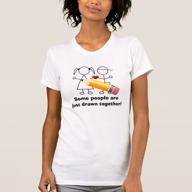 Camiseta Figura casal da vara com o coração tirado junto (Frente)