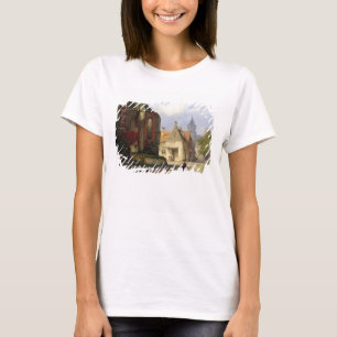 Camiseta Figura diante de uma Igreja Redbrick em uma cidade