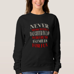 Camiseta Filha em Direito que Executa Meia Maratona Dizendo