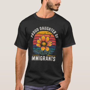 Camiseta Filha Orgulhosa de Imigrantes Floral Retro Pôr do