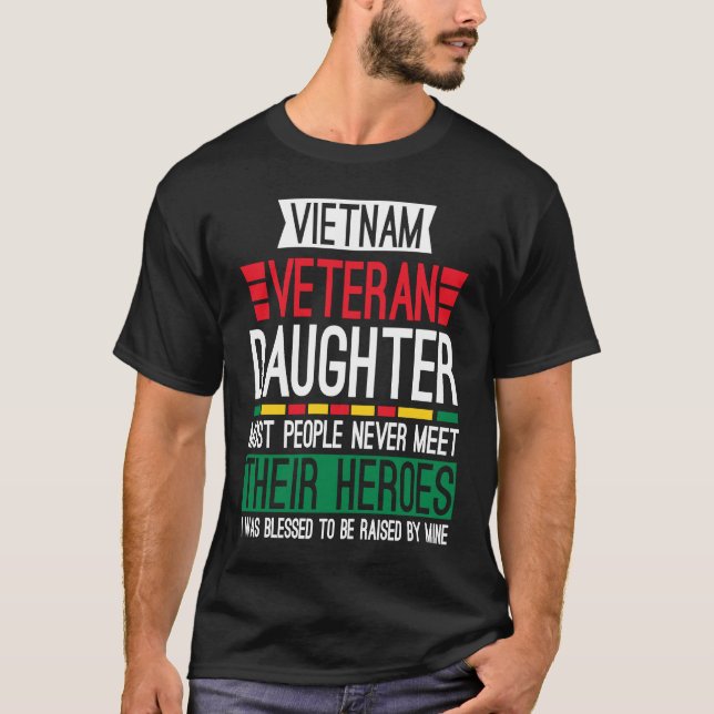 Camiseta Filha Orgulhosa de um Veterano Vietnã 10 (Frente)