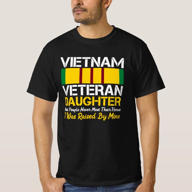 CAMISETA FILHA VETERANA VIETNAM A MAIORIA DAS PESSOAS NUNCA (Frente)