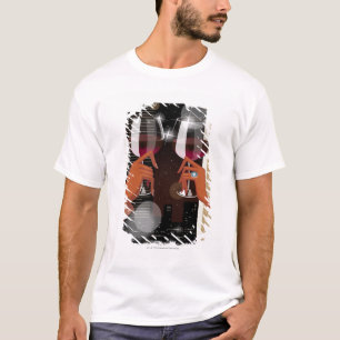 Camiseta Fim-acima de um casal que brinda com vidros de