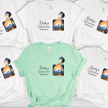 Camiseta Fim de Semana de Campanha Montanhosas<br><div class="desc">Prepare-se para uma aventura inesquecível. Quer você esteja numa cabana confortável, se aventurando na floresta, ou abraçando a beleza da natureza ao lado do lago, esta camisa é seu companheiro perfeito. Celebre sua festa de solteira de estilo com esta camisa confortável e na moda, projetada para a melhor viagem das...</div>