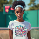 Camiseta Fim de Semana do Tênis de Bachelorette do Clube So<br><div class="desc">Sirva estilo no seu final de semana de solteira com esta camiseta chic "Clube Social" com tênis. Apresentando ilustrações vibrantes de elegância esportiva com raquetes tênis, florais e moças, esta camisa personalizada é perfeita para adicionar uma vibração divertida e coesa à sua celebração. Ideal para a futura noiva e seu...</div>