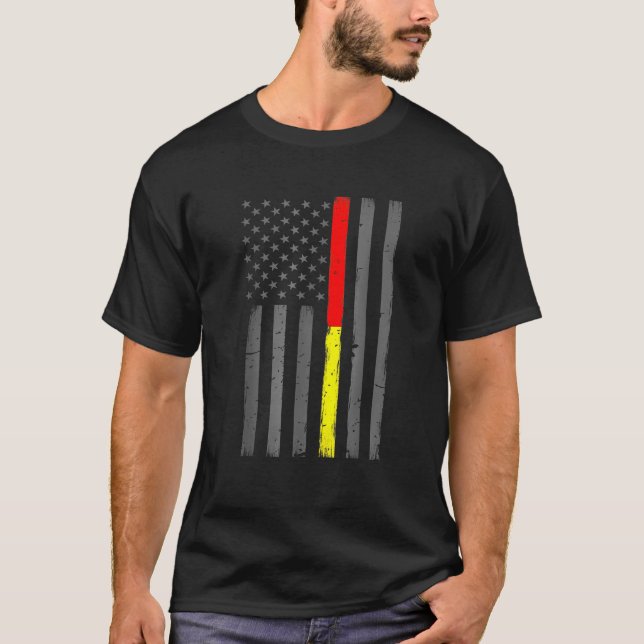 Camiseta fina vermelha e Dourada da linha T (Frente)